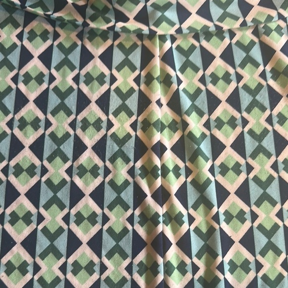 Donna Morgan Geometric Patterned Green white and Blue Dress w belt & buttons - Picture 14 of 14